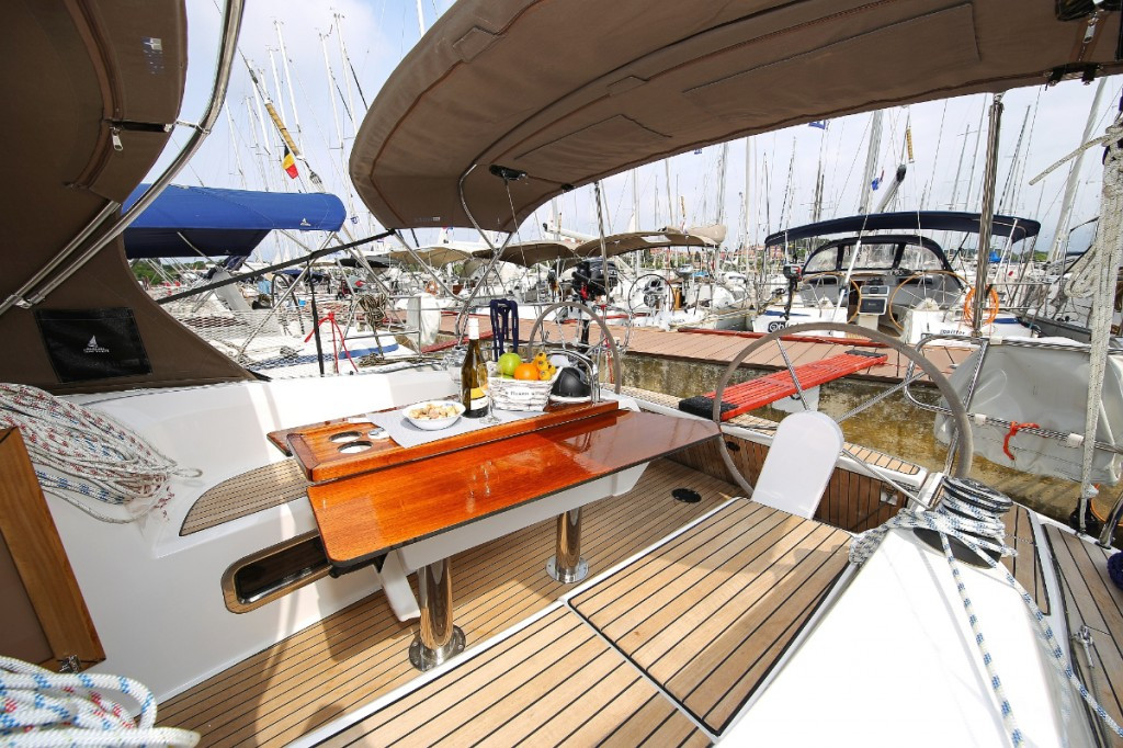 Yacht BAVARIA - Cruiser 34 "Chiara"