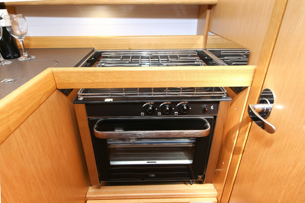 Yacht BAVARIA - Cruiser 34 "Chiara"