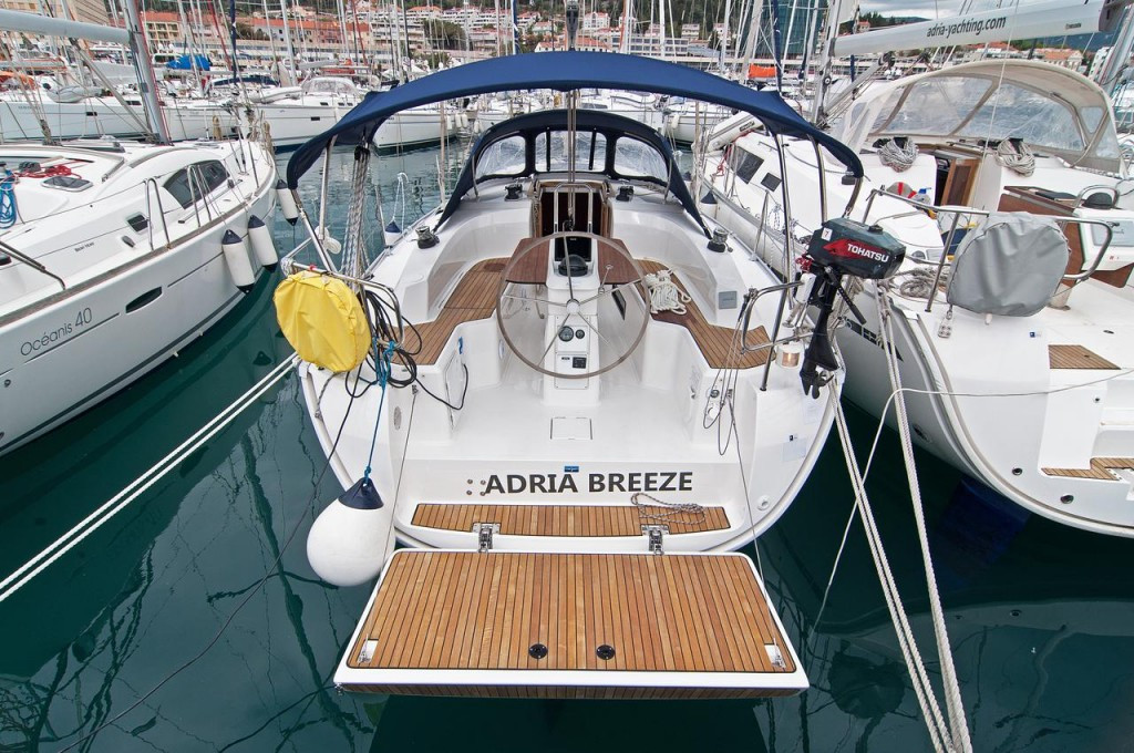 Yacht BAVARIA - Cruiser 33 "Adria Breeze"