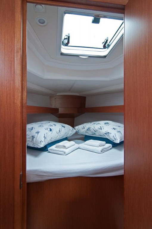 Yacht BAVARIA - Cruiser 33 "Adria Breeze"