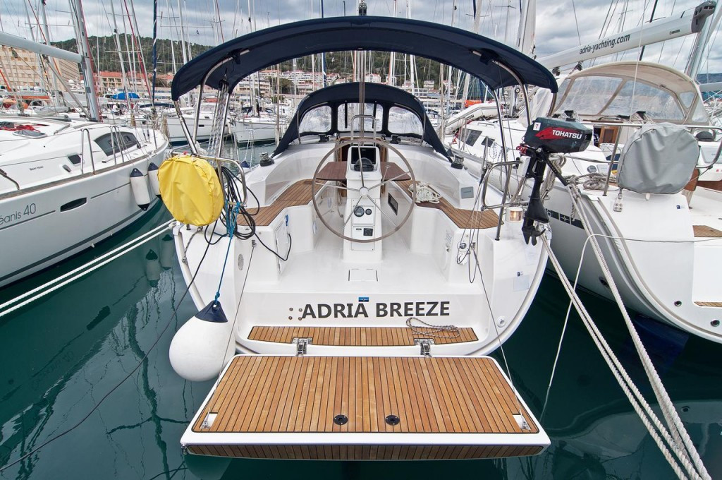 Yacht BAVARIA - Cruiser 33 "Adria Breeze"