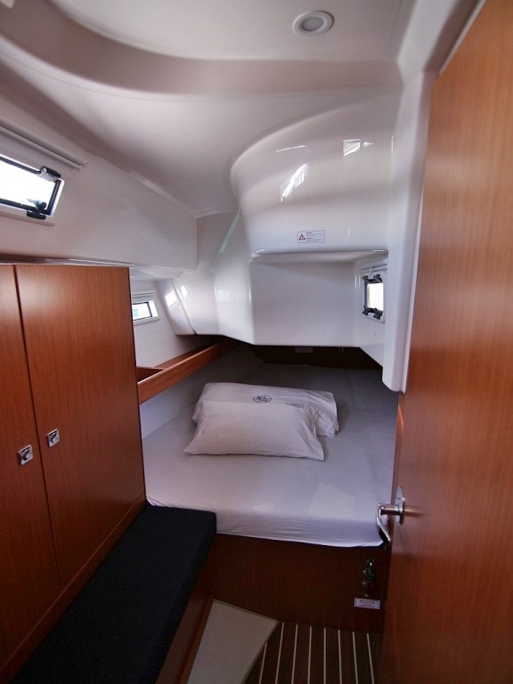 Yacht BAVARIA - Cruiser 34 "Bella"