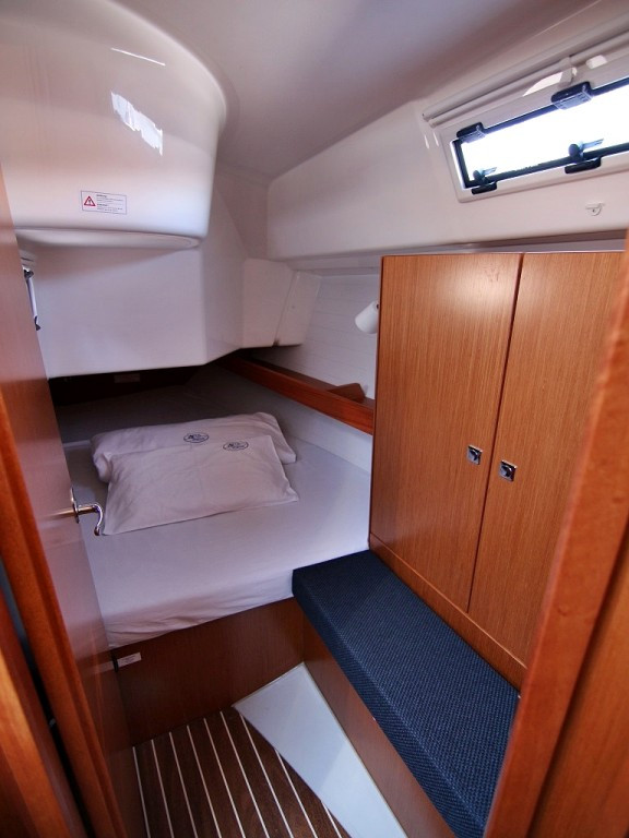 Yacht BAVARIA - Cruiser 34 "Bella"