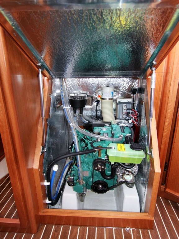 Yacht BAVARIA - Cruiser 34 "Bella"