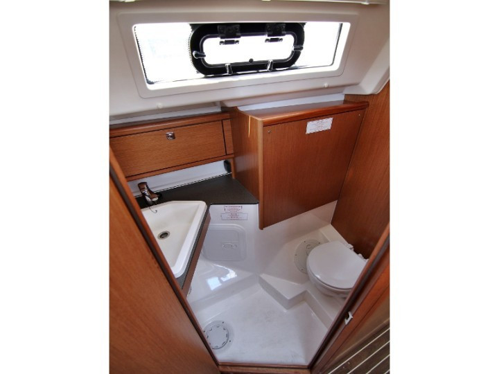 Yacht BAVARIA - Cruiser 34 "Vita"