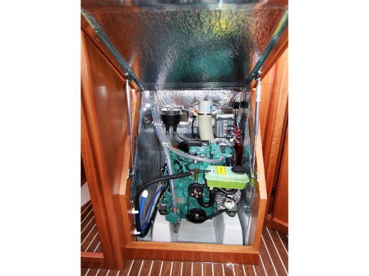 Yacht BAVARIA - Cruiser 34 "Vita"