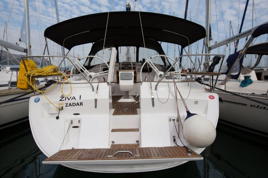 Yacht ELAN - 444 Impression "Živa"