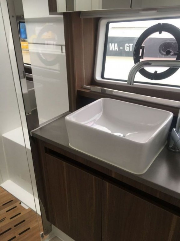 Yacht SEALINE - C390 "Ecstasea"