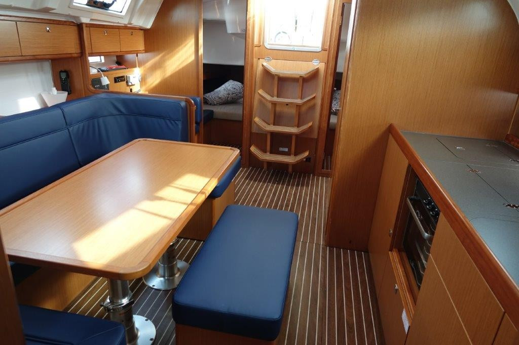 Yacht BAVARIA - Cruiser 41 "Oberon"