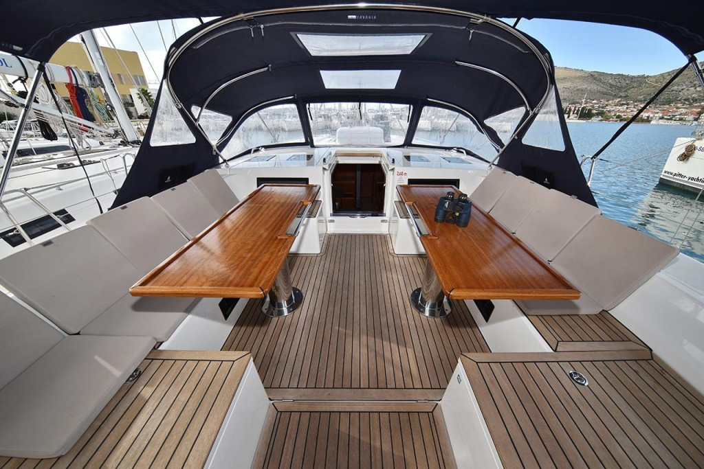 Yacht BAVARIA - C57 Holiday "Recovery"