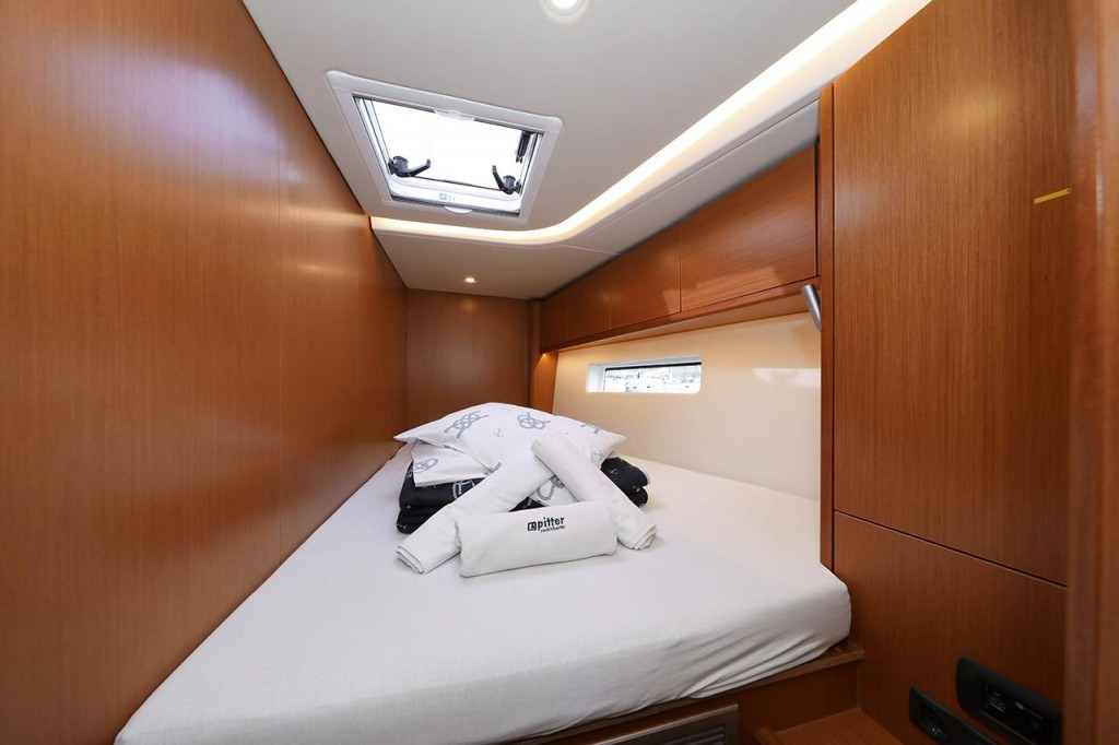 Yacht BAVARIA - C57 Holiday "Recovery"