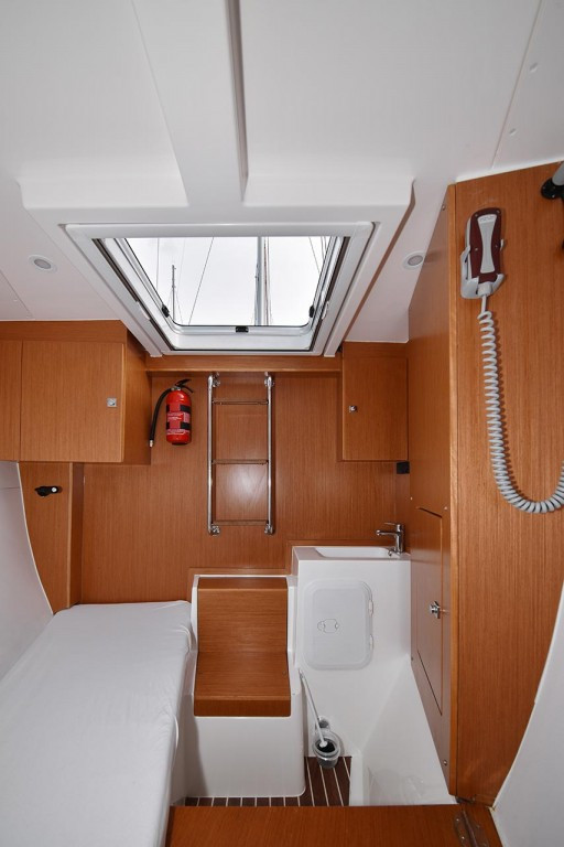 Yacht BAVARIA - C57 Holiday "Recovery"