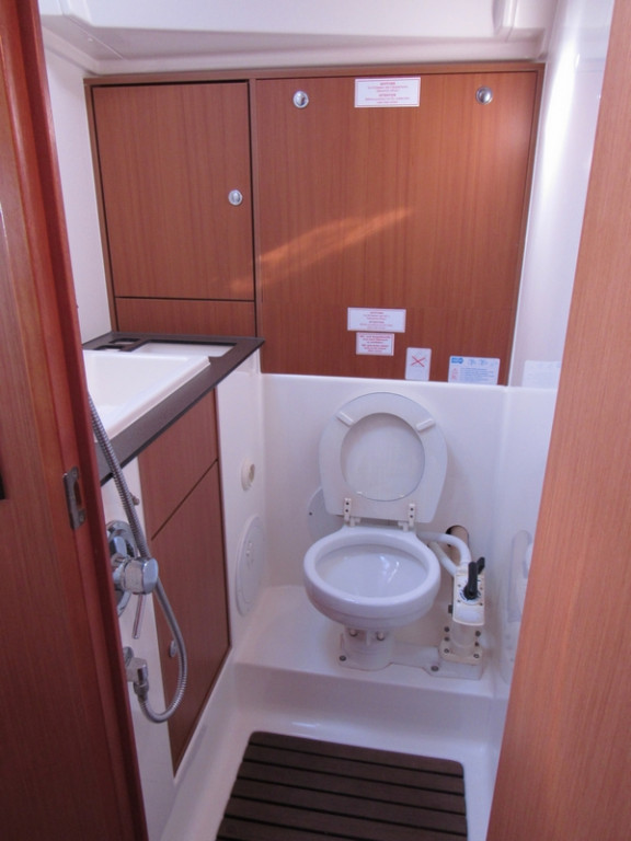 Yacht BAVARIA - Cruiser 40 "Orca"