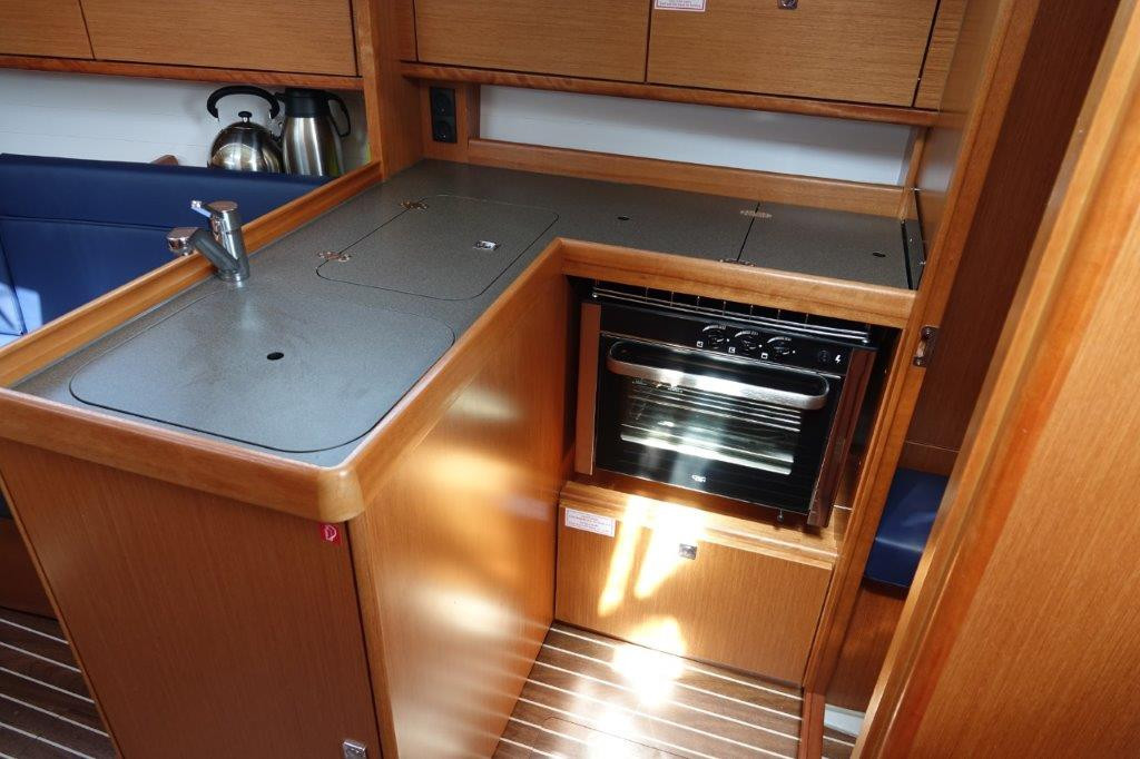 Yacht BAVARIA - Cruiser 34 "Nashira"