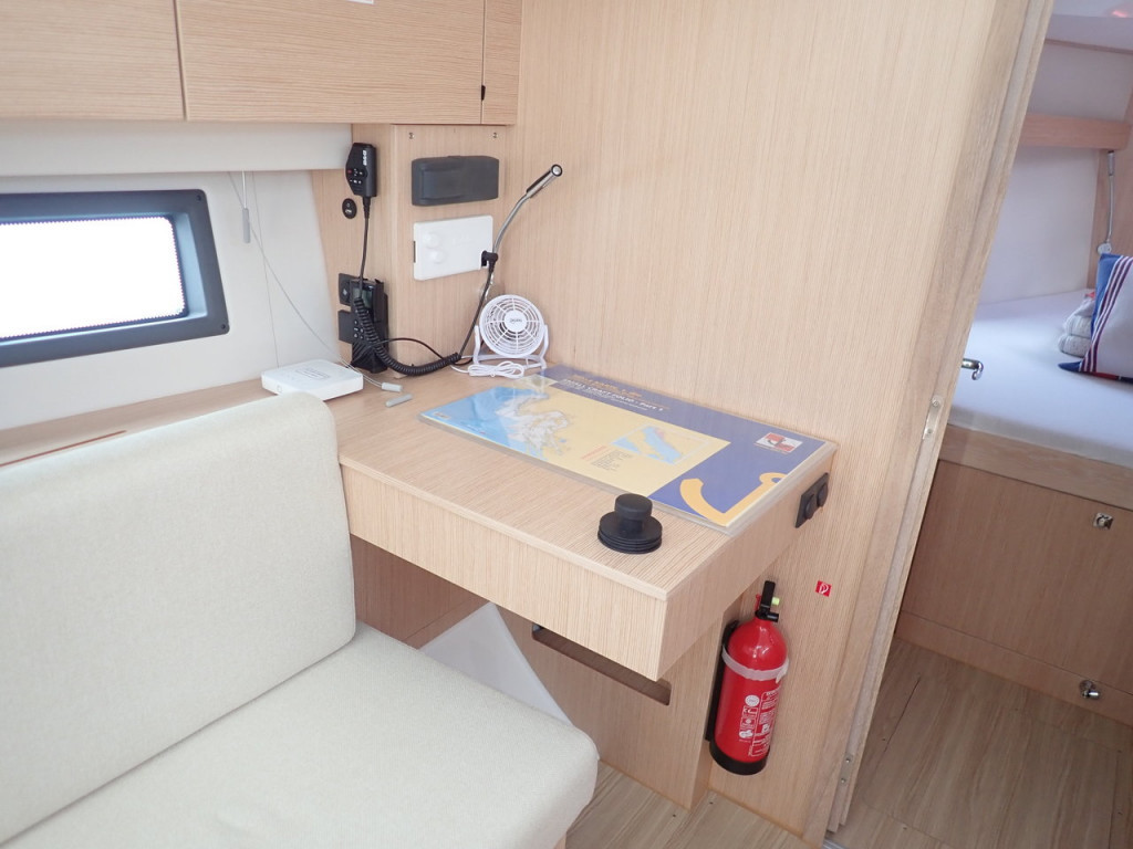 Yacht BAVARIA - C42 "Maupiti"