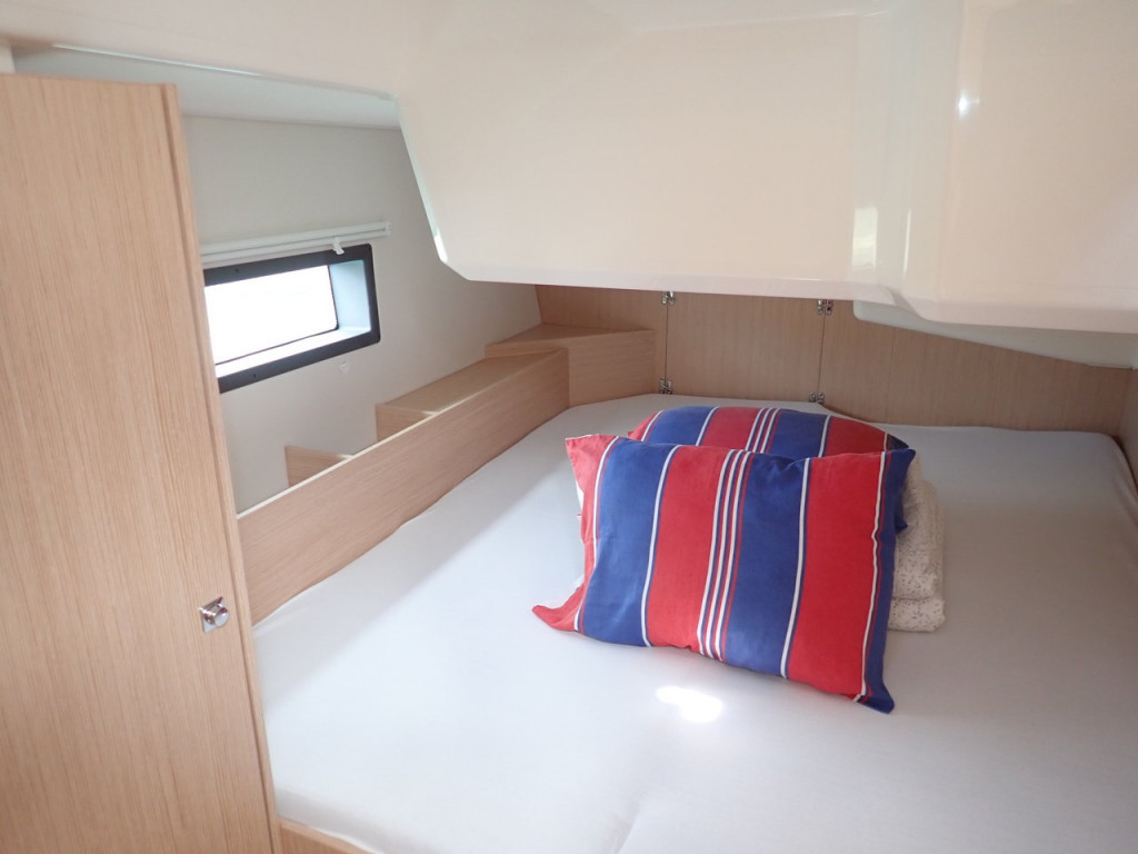 Yacht BAVARIA - C42 "Maupiti"