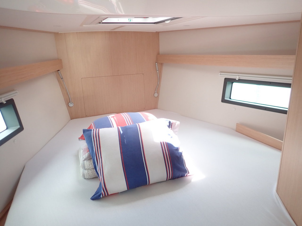 Yacht BAVARIA - C42 "Maupiti"