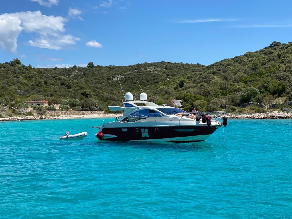 Yacht AZIMUT - 43 S "Ambra"