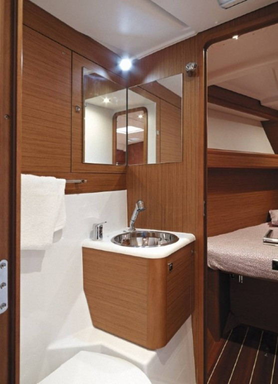 Yacht JEANNEAU - 57 "Champagne"