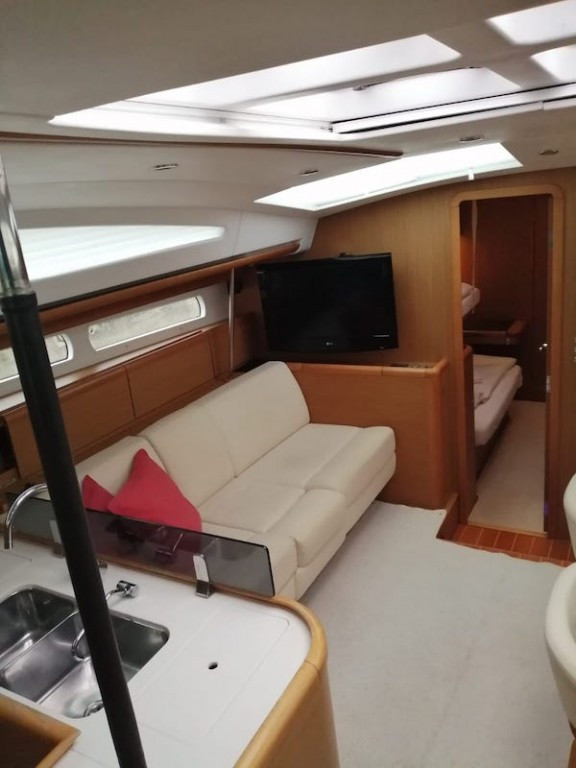 Yacht JEANNEAU - 57 "Champagne"