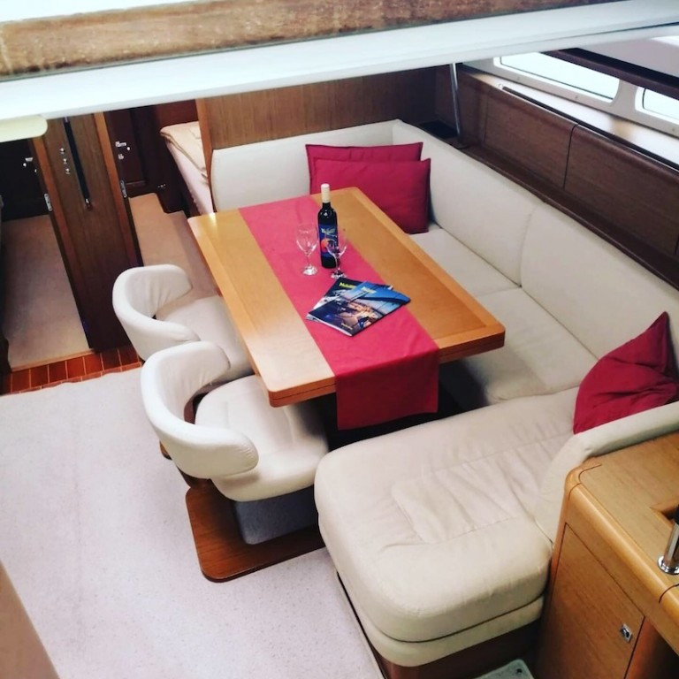 Yacht JEANNEAU - 57 "Champagne"