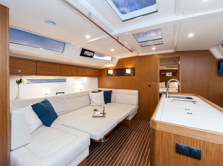 Yacht BAVARIA - Cruiser 56 "Fat Boy"