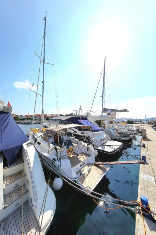 Yacht BAVARIA - Cruiser 34 "Lara"