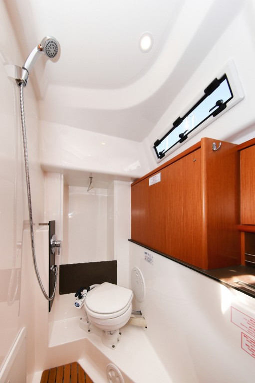 Yacht BAVARIA - Cruiser 34 "Lara"