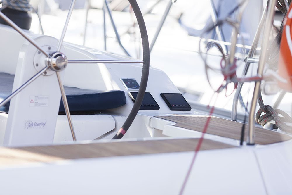 Yacht BAVARIA - Cruiser 51 "Navarino"