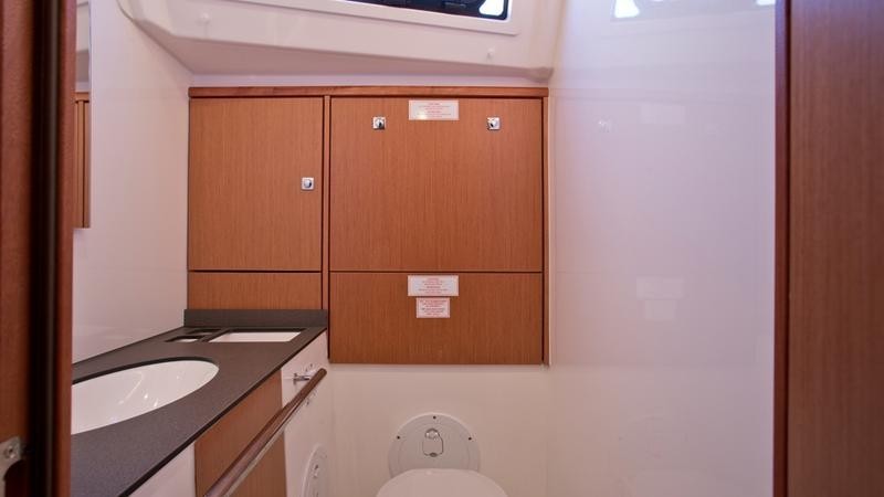 Yacht BAVARIA - Cruiser 46 "Dea"