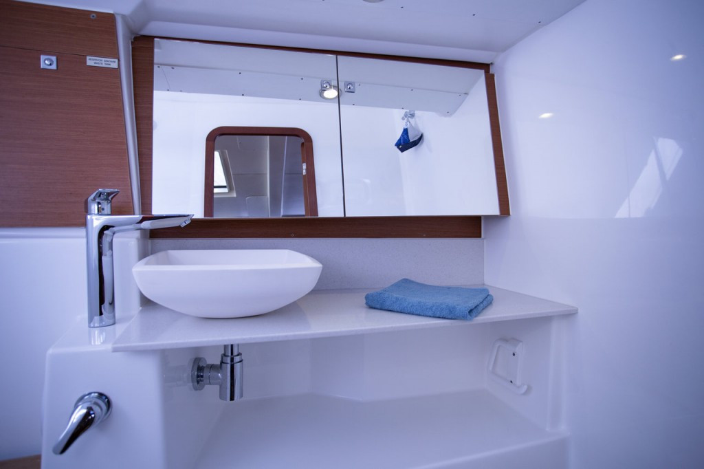 Yacht DUFOUR - 412 Grand Large "Eva"