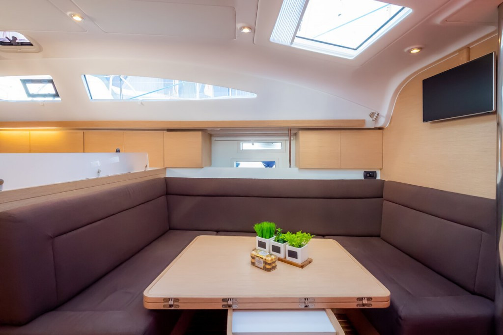 Yacht ELAN - Impression 45 "Amiya"