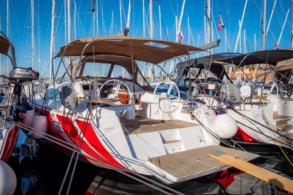 Yacht ELAN - Impression 45 "Amiya"