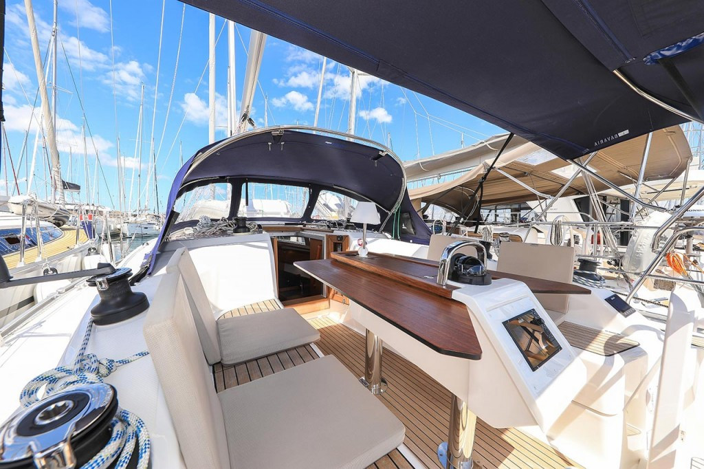Yacht BAVARIA - Cruiser 34 "Deneb"