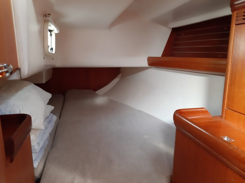 Yacht ELAN - 333 "Anja"