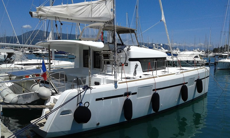 Yacht LAGOON - 39 "Le Grand Bleu"