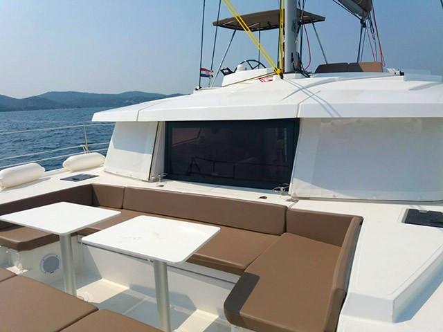 Yacht CATANA - Bali 4.1 "Sjohus"