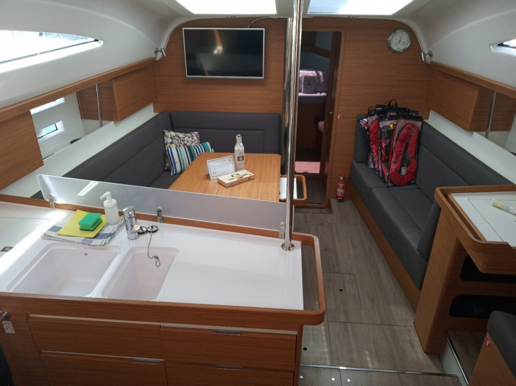 Yacht ELAN - Impression 45 "No Limits"