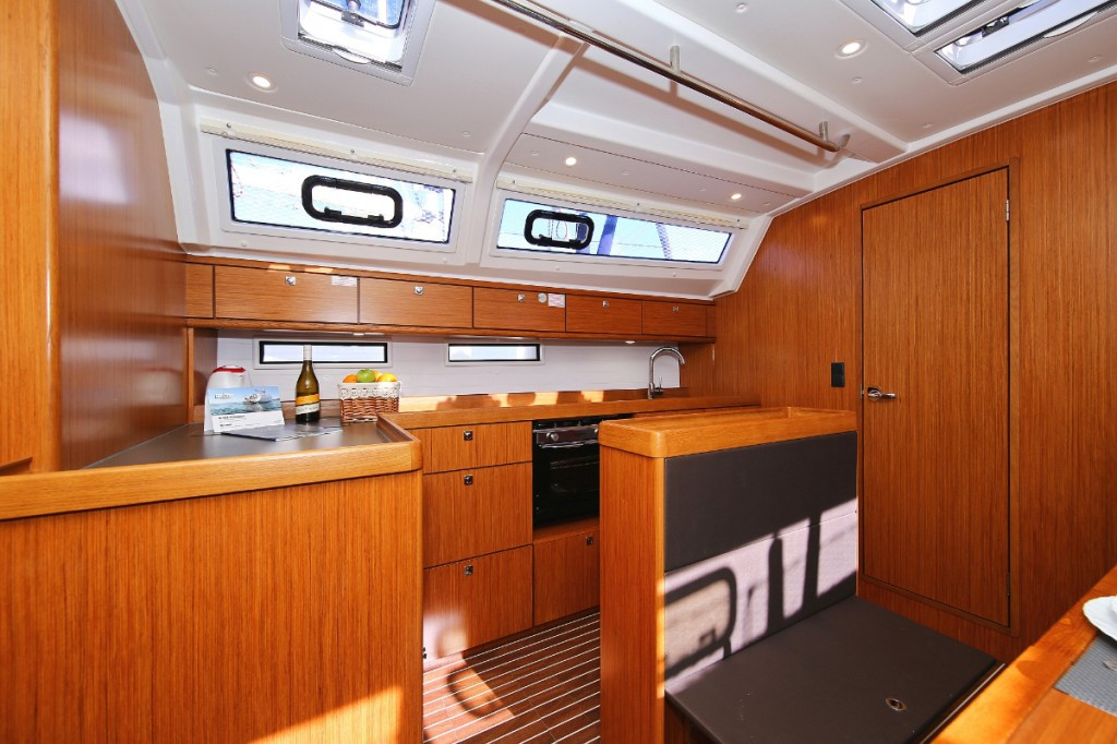 Yacht BAVARIA - Cruiser 46 "Viribus Unitis"