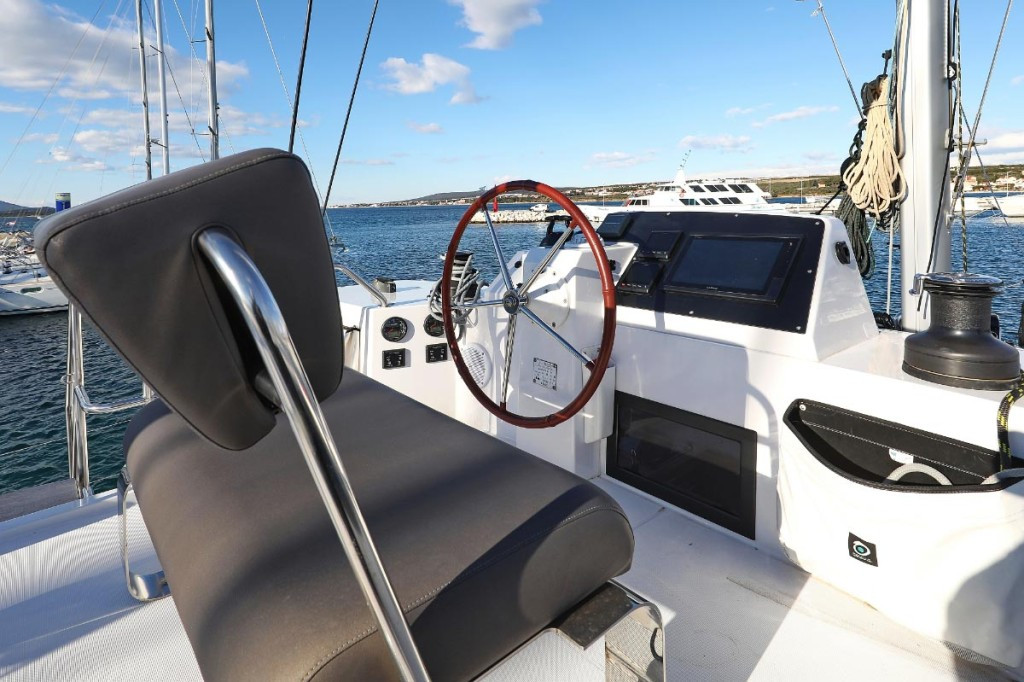 Yacht NAUTITECH - 46 fly "Alphabeta"