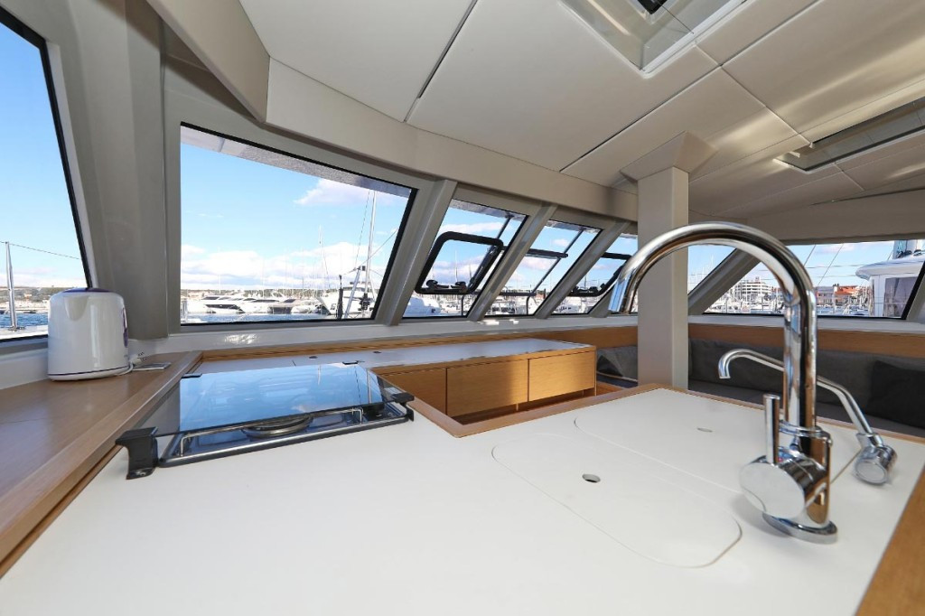 Yacht NAUTITECH - 46 fly "Alphabeta"