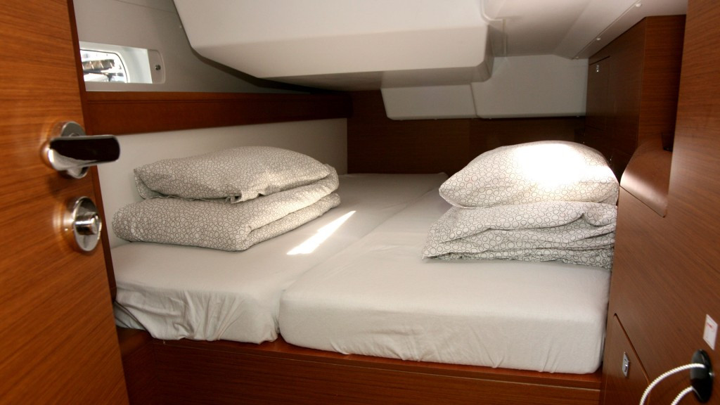 Yacht JEANNEAU - Sun Odyssey 479 "Vencel"