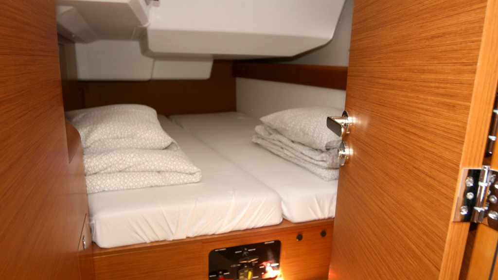 Yacht JEANNEAU - Sun Odyssey 479 "Vencel"