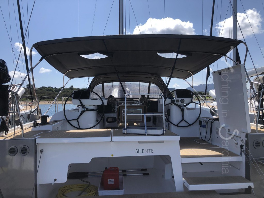 Yacht DUFOUR - 56 Exclusive "Silente"