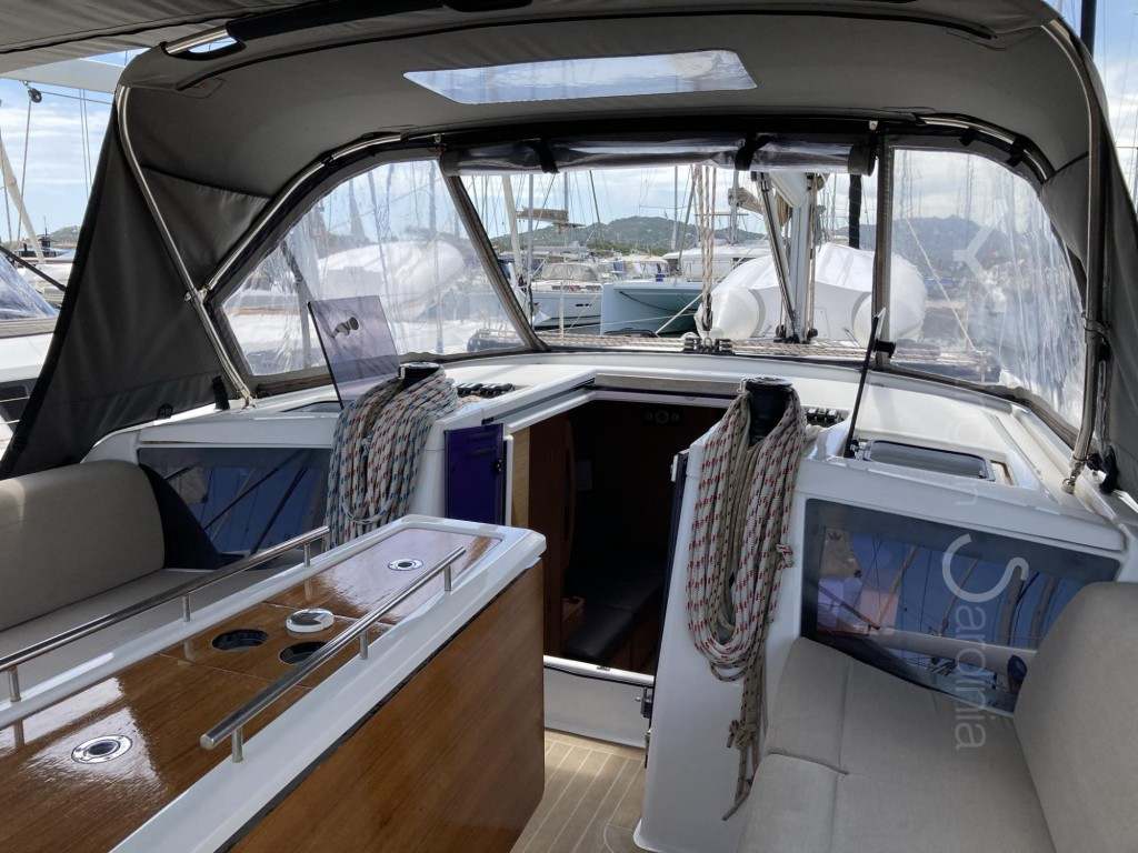 Yacht DUFOUR - 390 Grand Large "Molesta"