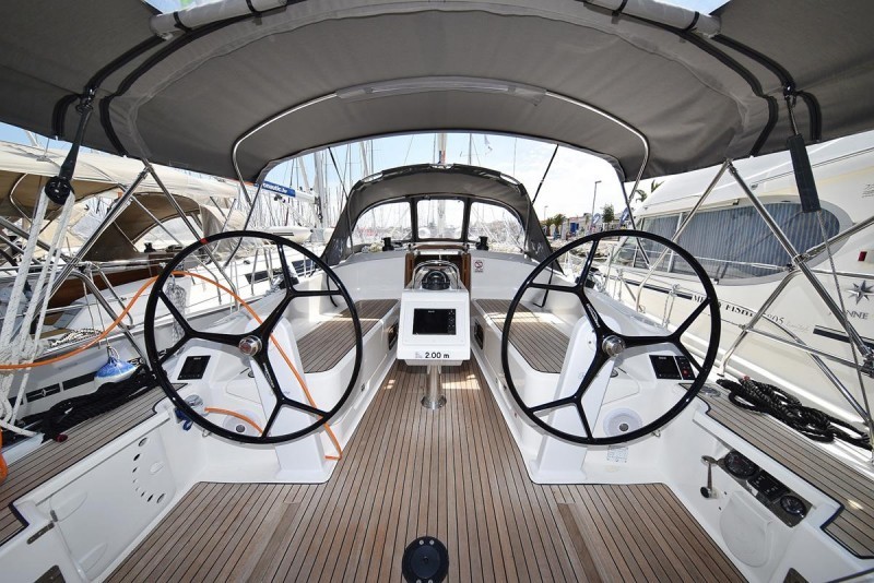 Yacht BAVARIA - Cruiser 37 "Sofija"