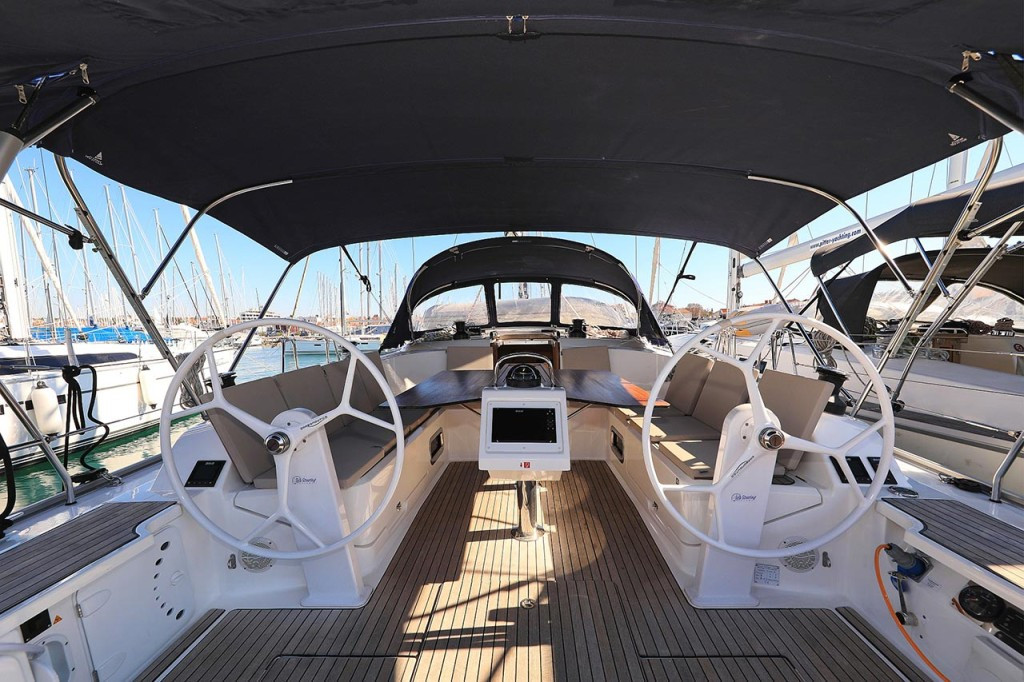 Yacht BAVARIA - Cruiser 46 "Sirius"