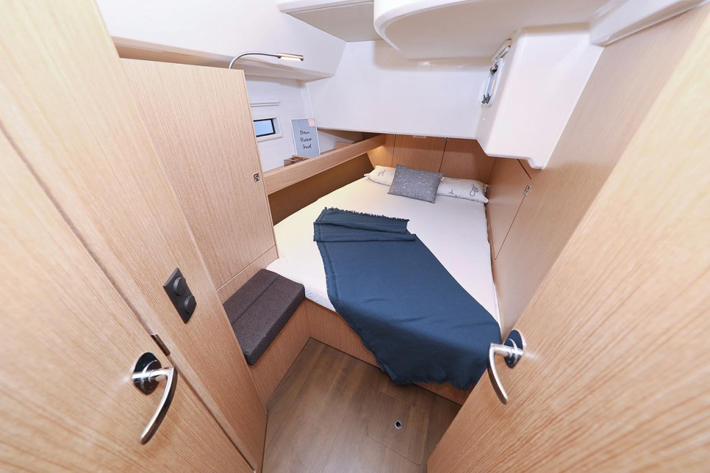 Yacht BAVARIA - Cruiser 46 "Sirius"