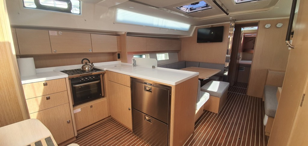 Yacht BAVARIA - C45 Style "Whisper"