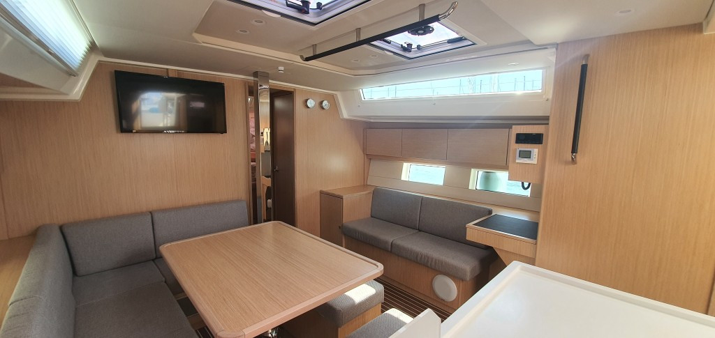 Yacht BAVARIA - C45 Style "Whisper"